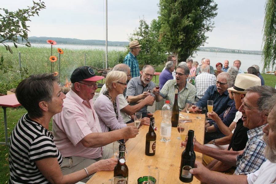 Boedelifest_18_am_Tisch