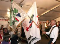 100_jahre_samariter_fahne_220809